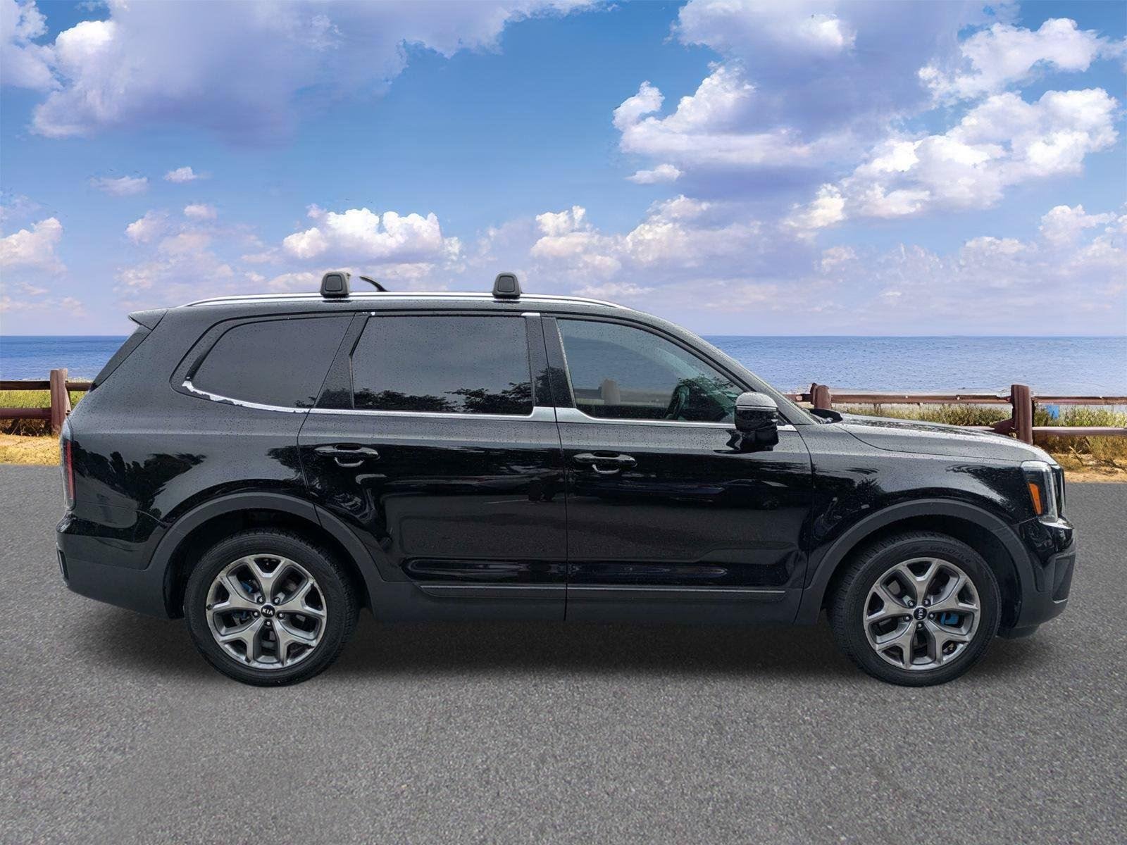Used 2023 Ebony Black Kia SX image 9