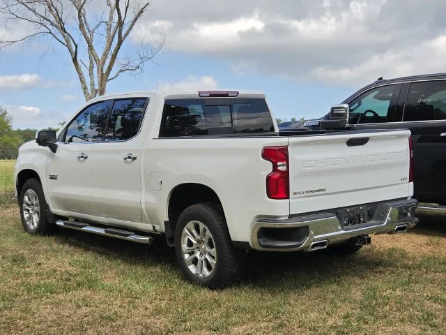 Used 2024 Summit White Chevrolet LTZ image 3