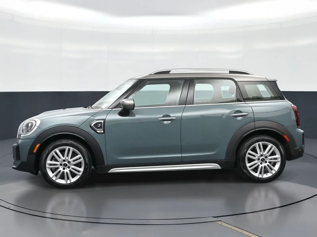 Used 2024 Green MINI Signature image 5