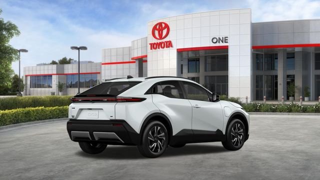 New 2027 Wind Chill Pearl <sup>1</sup> Toyota  SE image 13