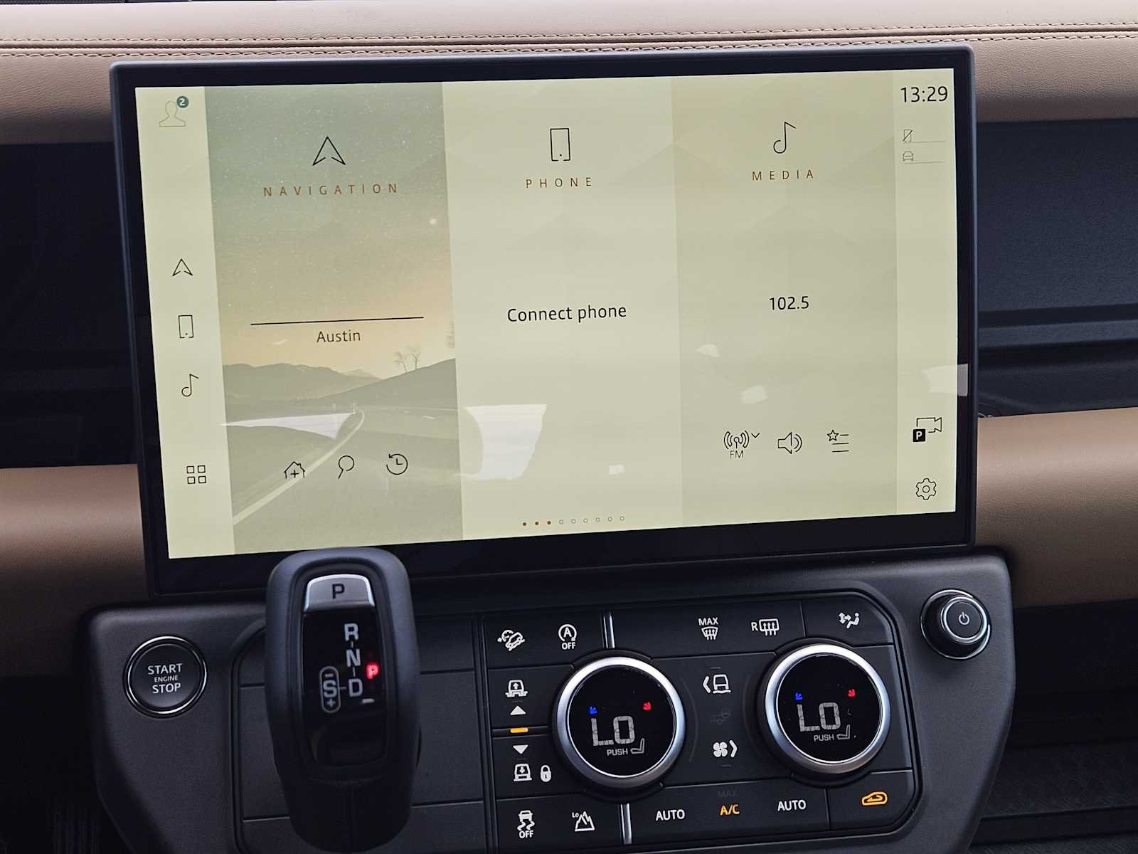 New 2026 Borasco Grey LAND ROVER X-Dynamic SE image 17