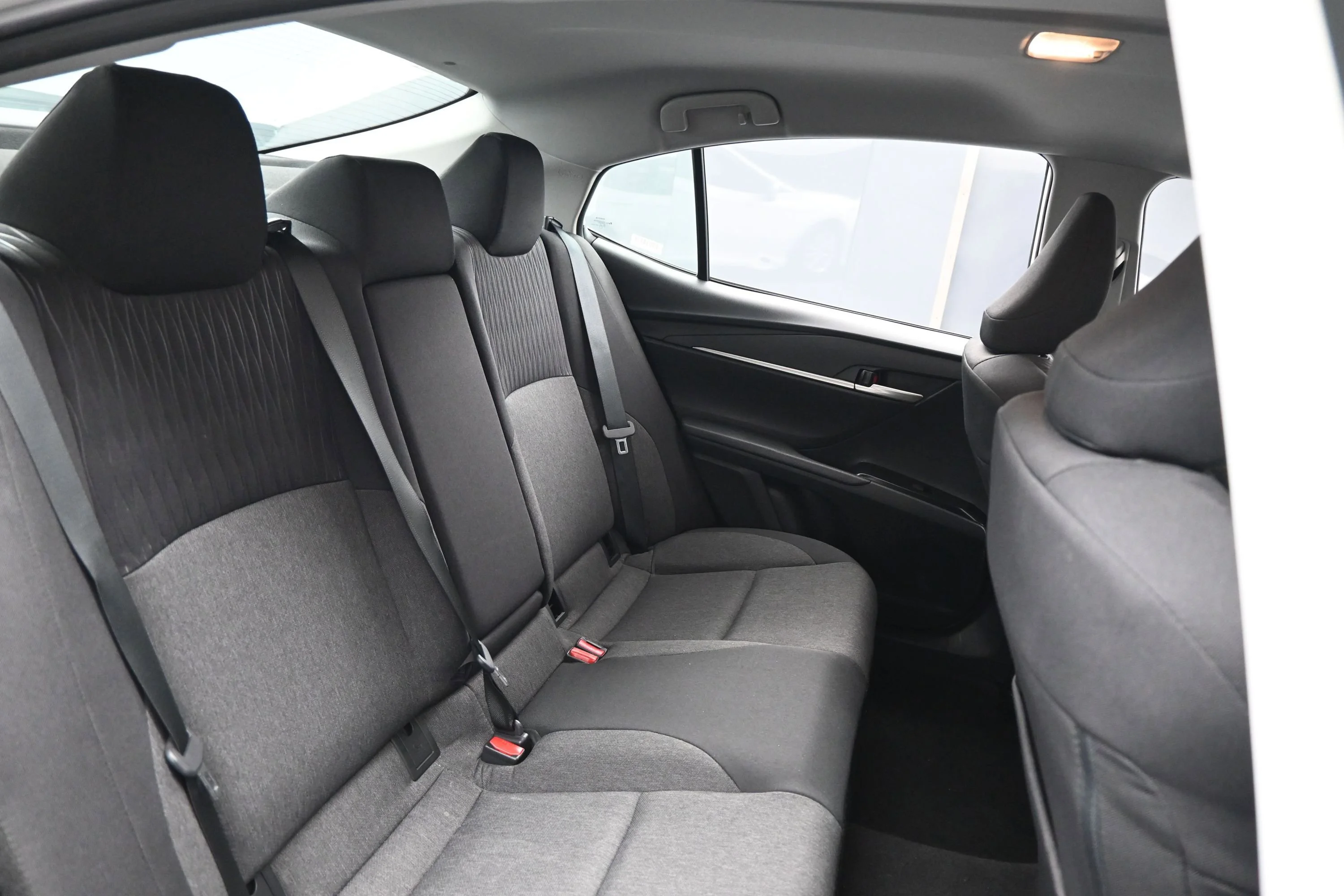 Used 2025 Ice Toyota LE image 13