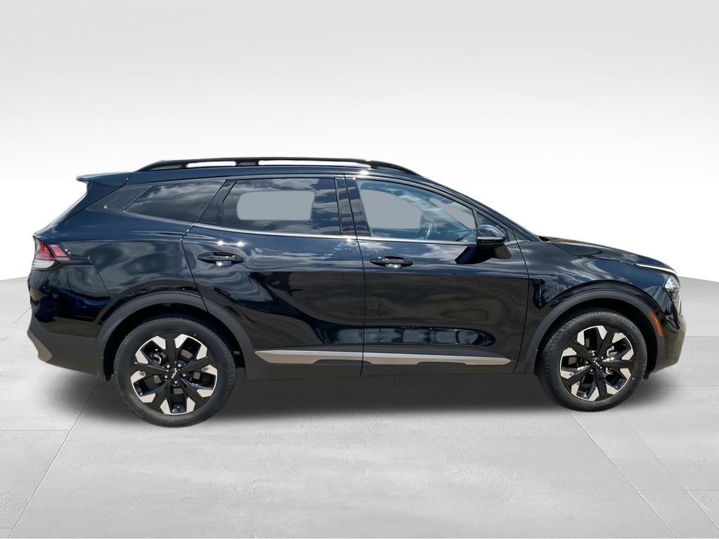 Used 2023 Black Kia X-Line image 9