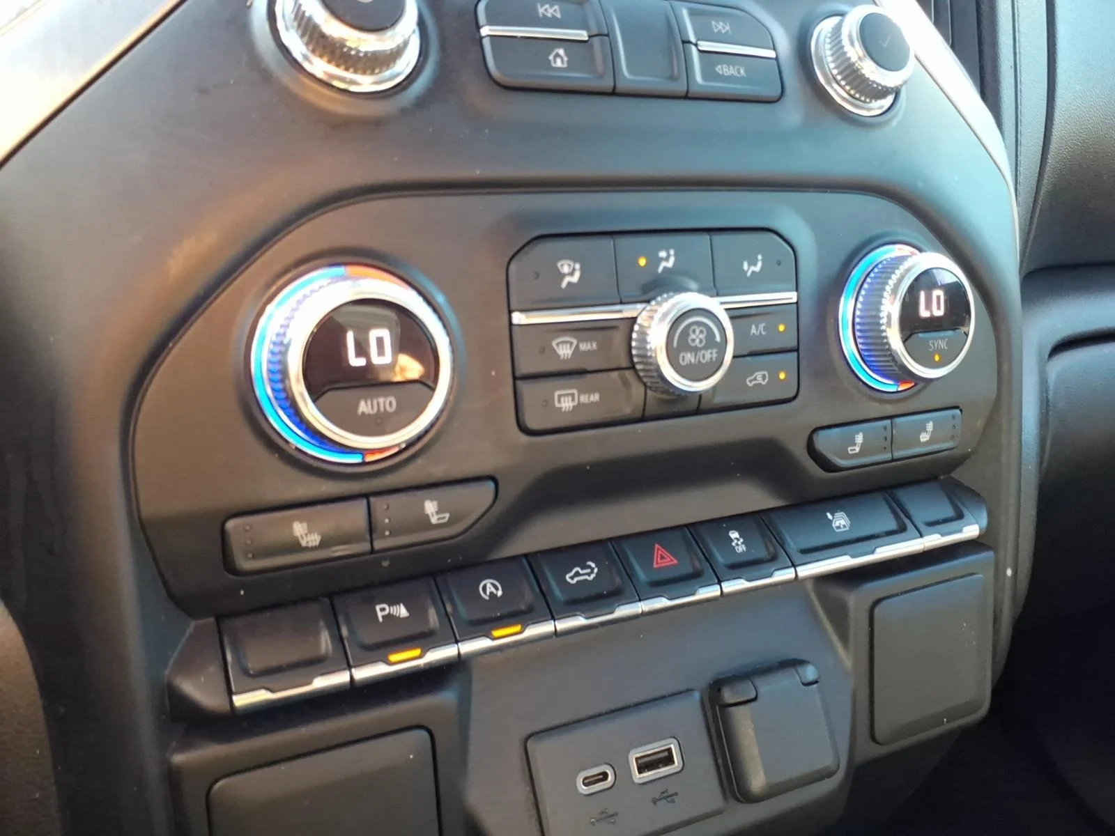Used 2021 Summit White GMC Elevation image 26