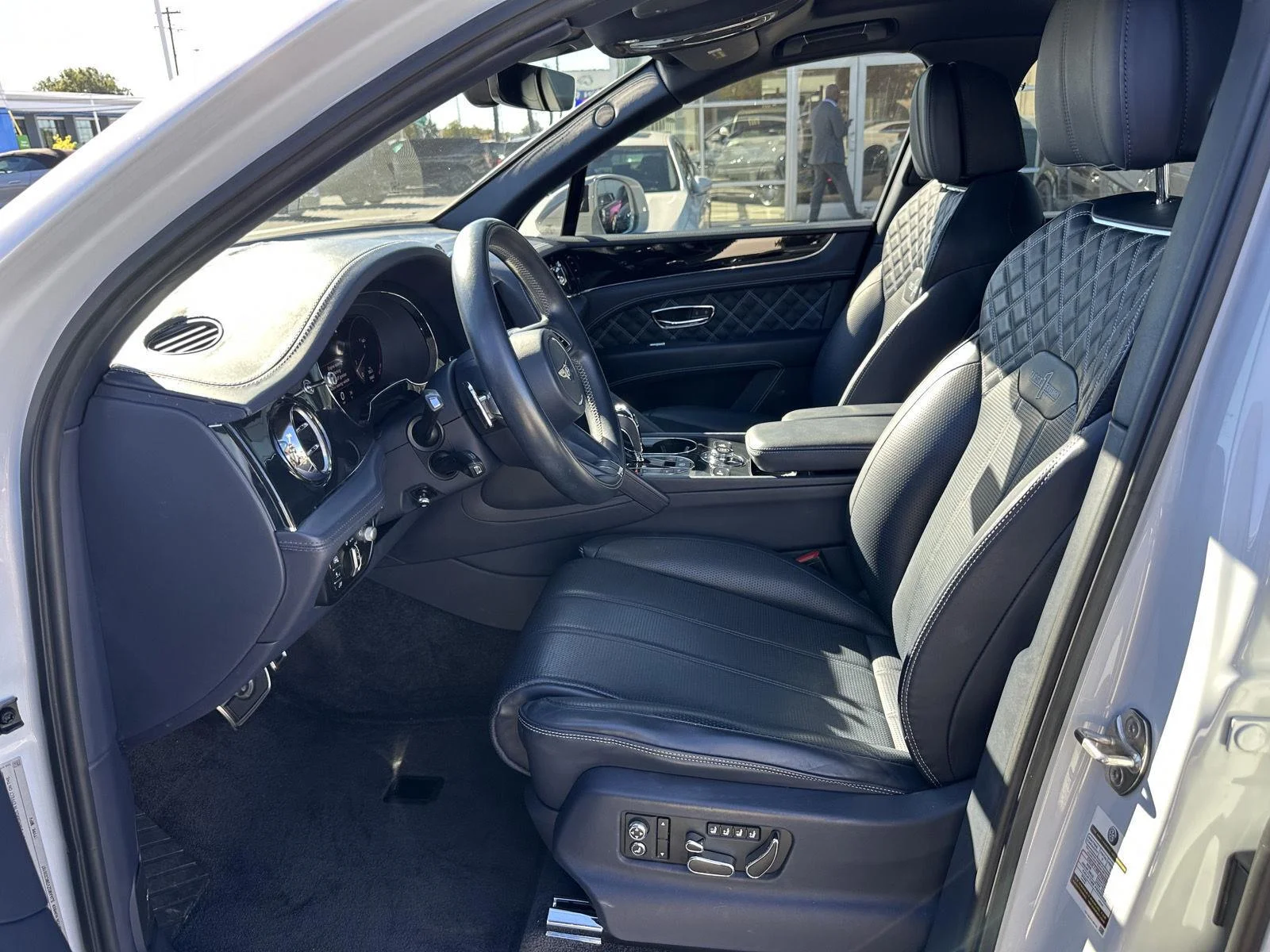 Used 2021 Ghost White Pearlescent Bentley V8 image 9