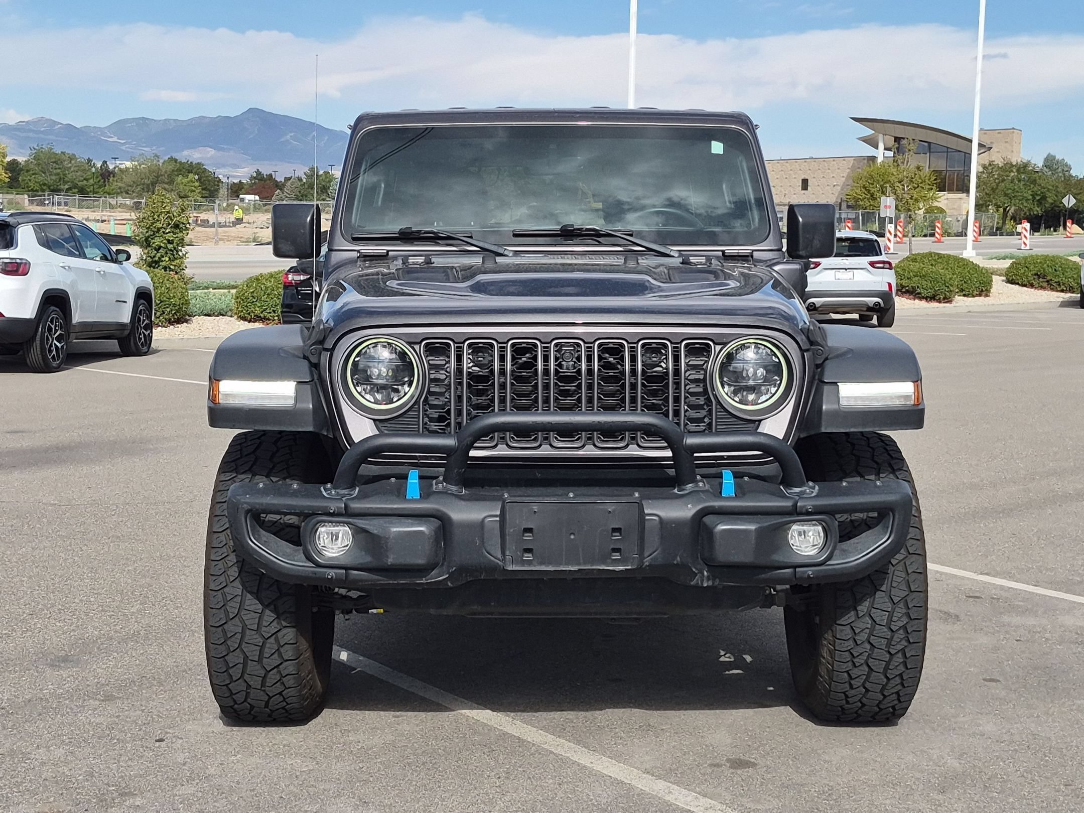 Used 2023 Granite Crystal Metallic Clearcoat Jeep Rubicon 20th Anniversary image 9