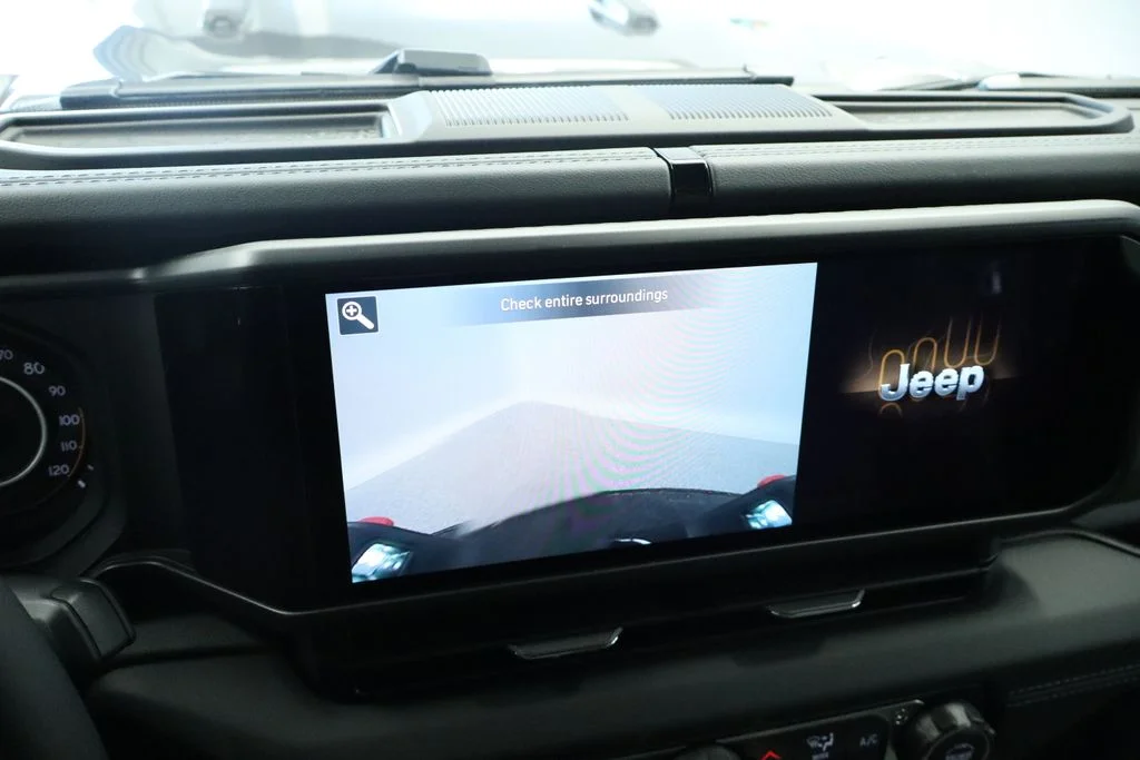 New 2026 Granite Crystal Metallic Clearcoat Jeep Mojave image 46