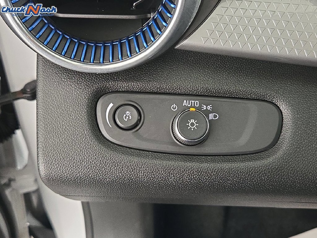 2025 Chevrolet Trax LT - Photo 23