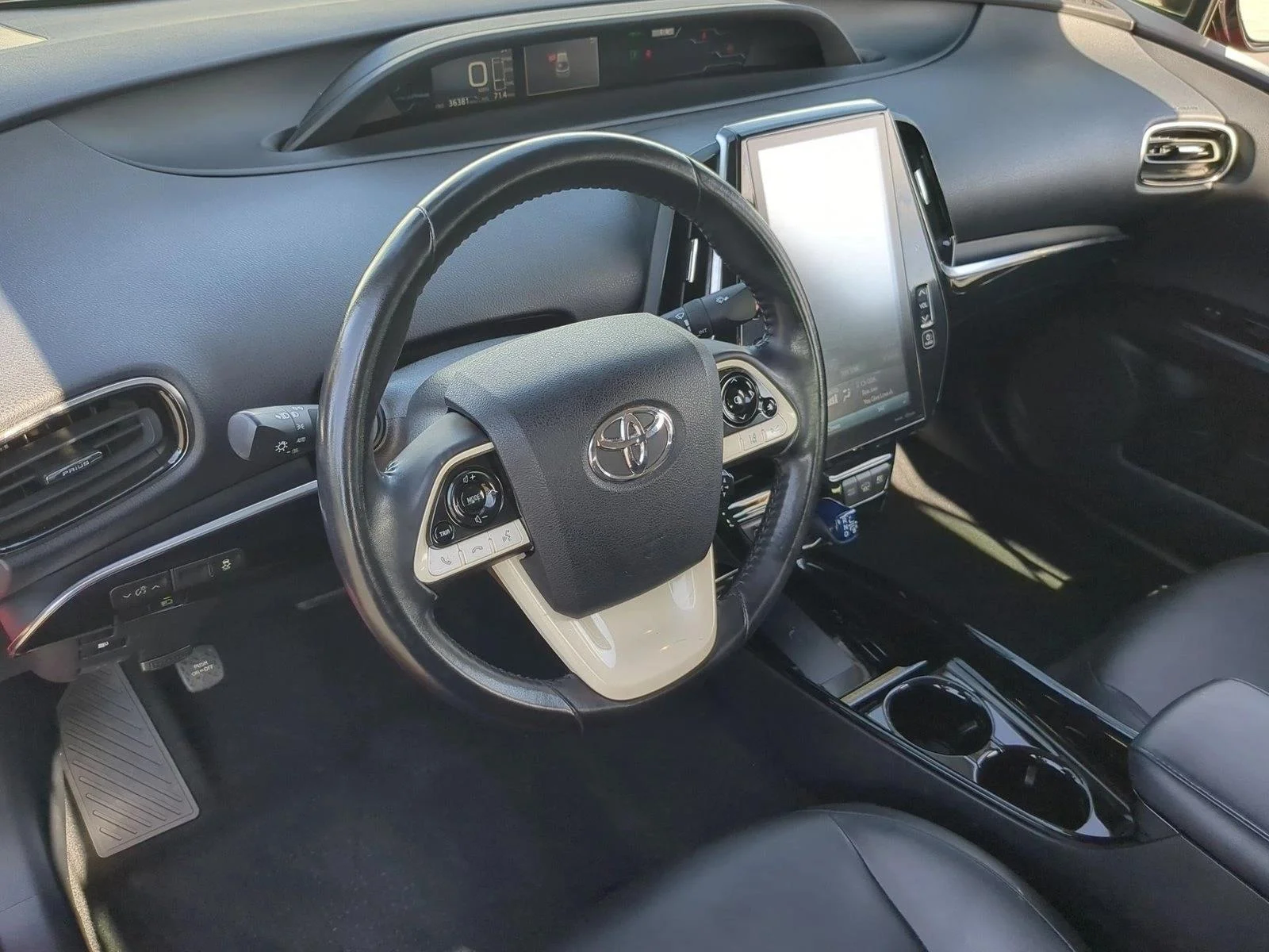 Used 2019 Hypersonic Red Toyota Premium image 10