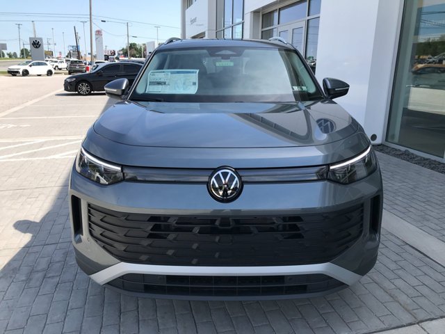 New 2026 Platinum Gray Metallic Volkswagen SE image 3
