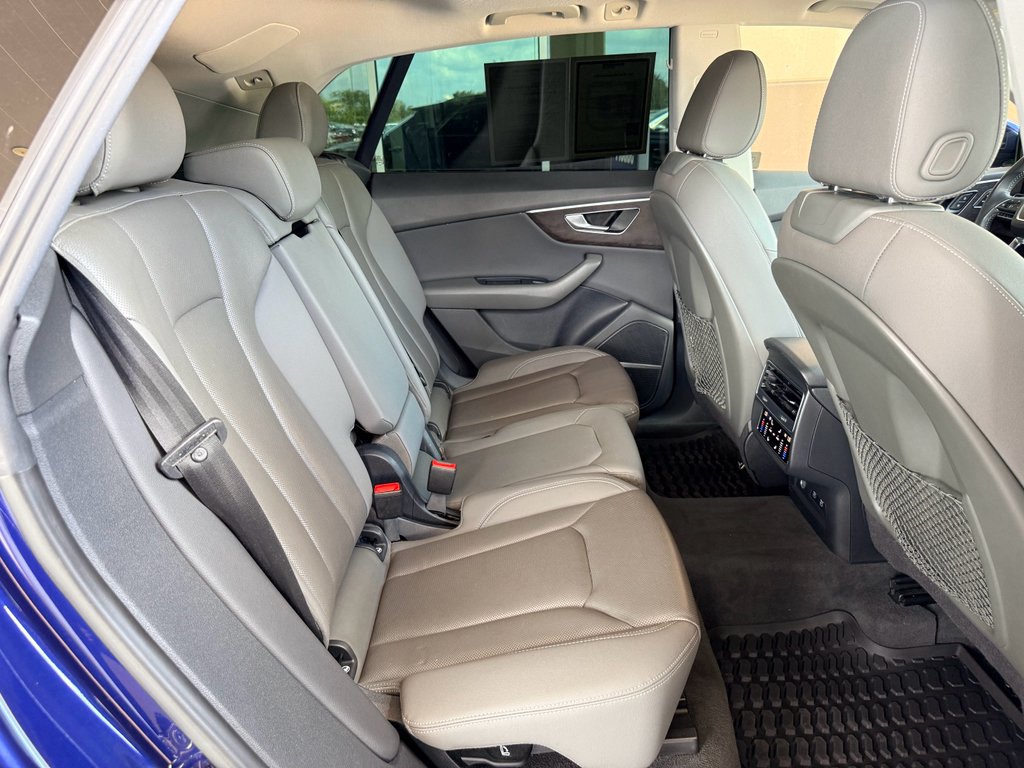 Used 2021 Navarra Blue Metallic Audi Premium Plus image 29