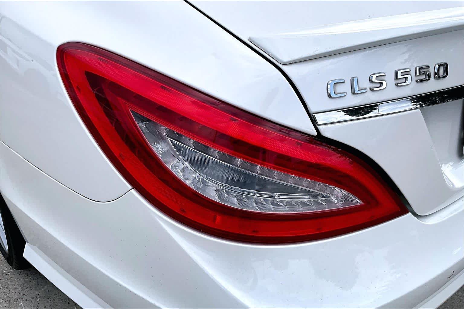 Used 2014 Diamond White Metallic Mercedes-Benz CLS 550 image 27