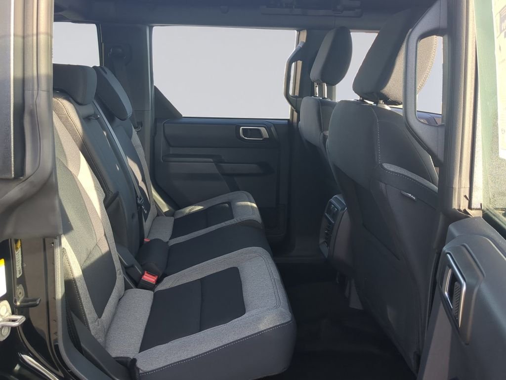 2025 Ford Bronco 4-Door Base - Photo 20