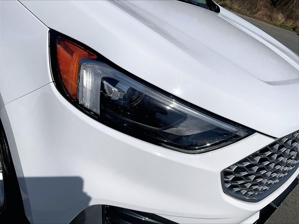 Used 2024 White Ford SEL image 31