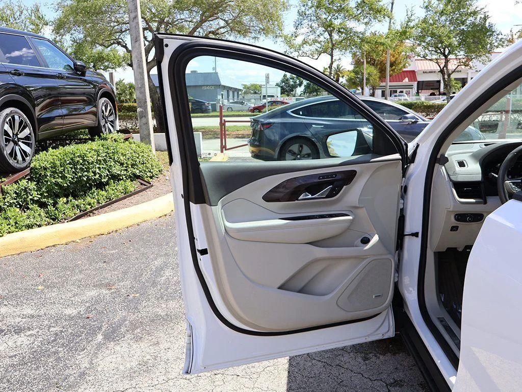 Used 2020 White GMC Denali image 23