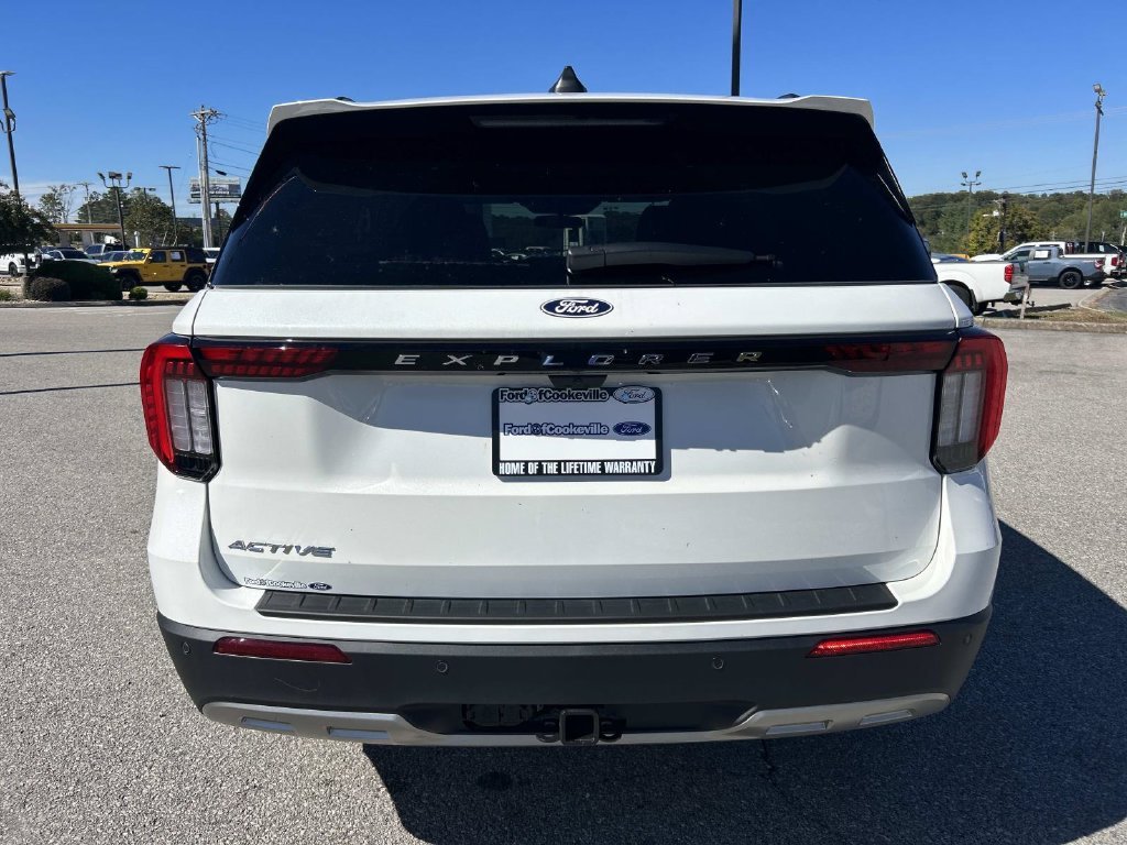New 2027 Star White Metallic Tri-Coat Ford Active image 5