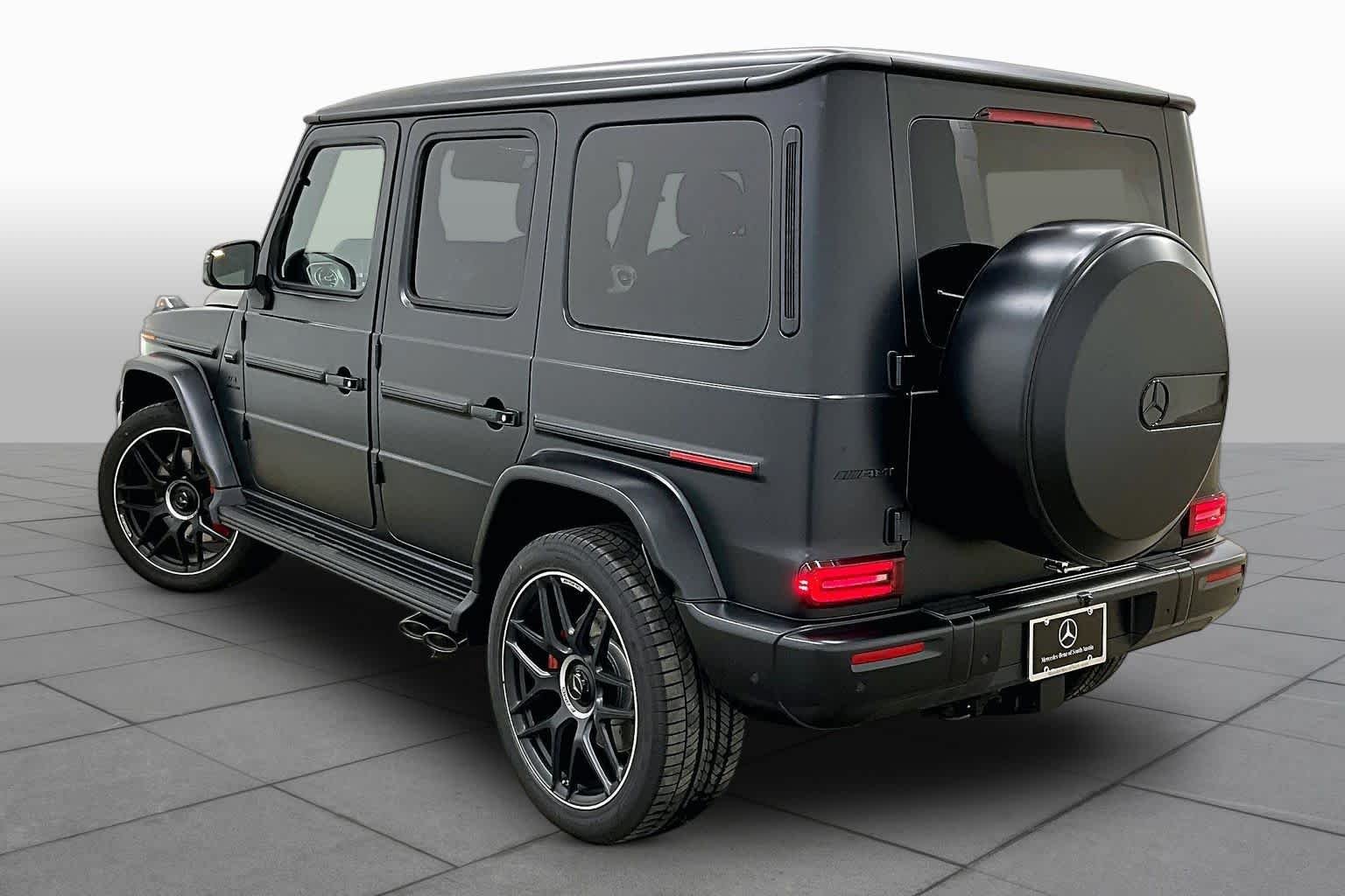 New 2027 MANUFAKTUR Night Black Magno Mercedes-Benz AMG® G 63 image 12