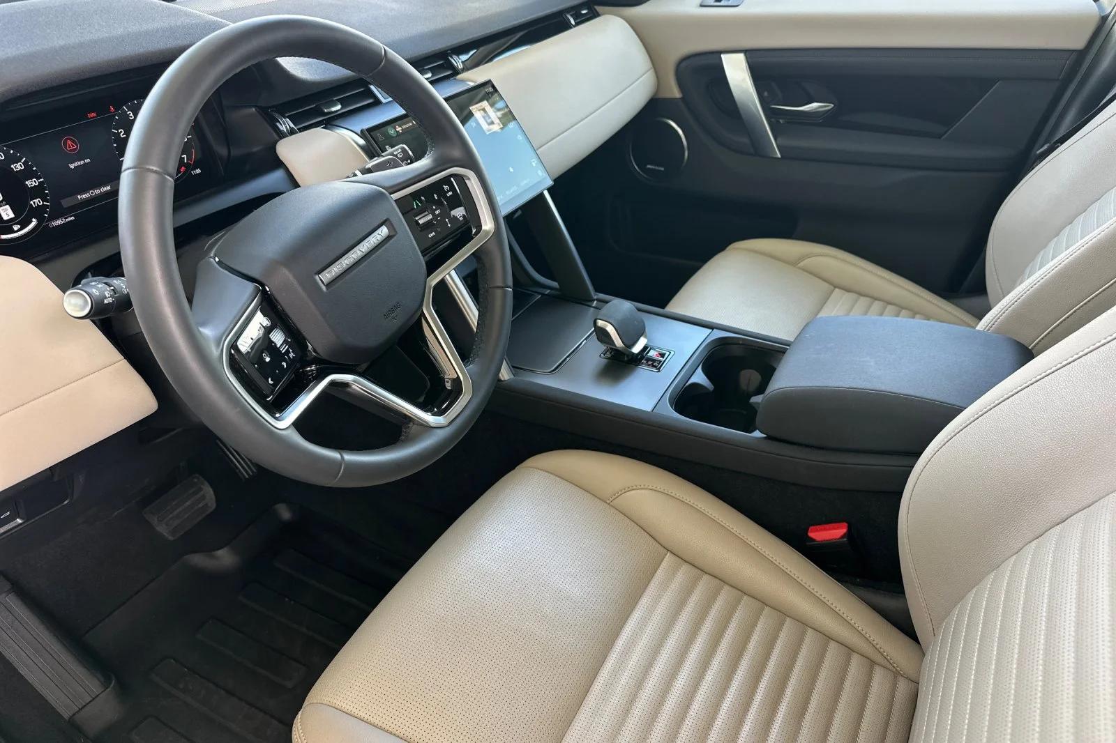 Used 2024 Blue Land Rover S image 11