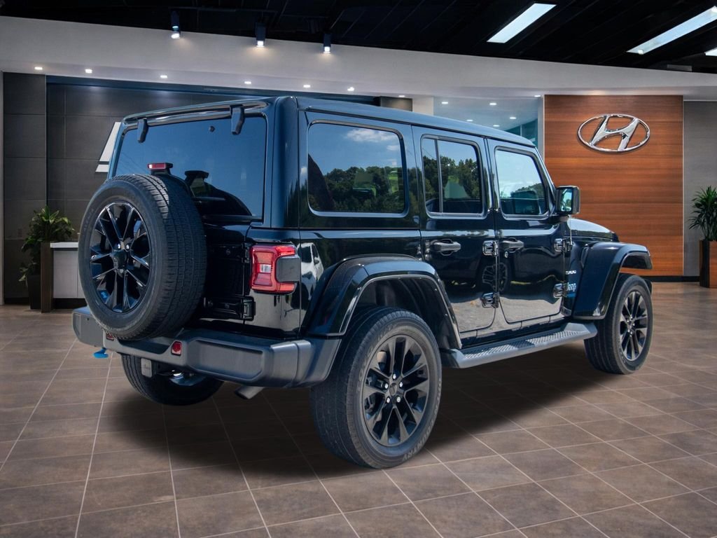 2022 Jeep Wrangler Unlimited Sahara 4XE - Photo 13