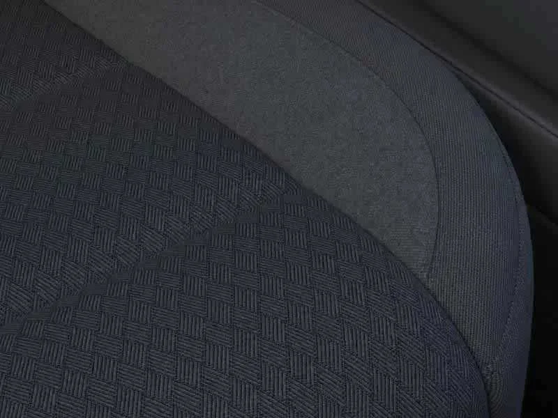 New 2026 Summit White GMC SLE image 2