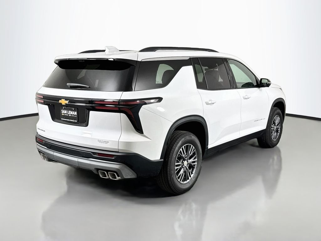 2027 Chevrolet Traverse LT - Photo 7