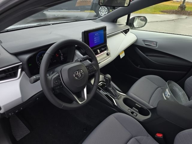 2026 Toyota Corolla SE - Photo 9
