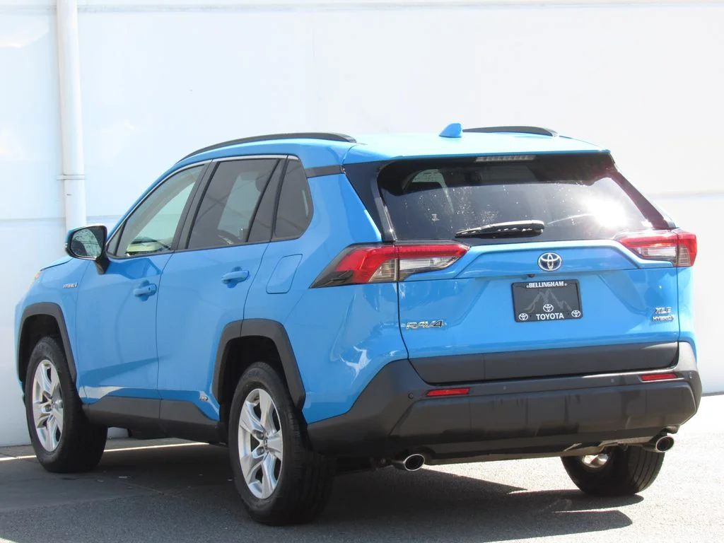 Certified Used 2019 Blue Flame Toyota XLE image 5