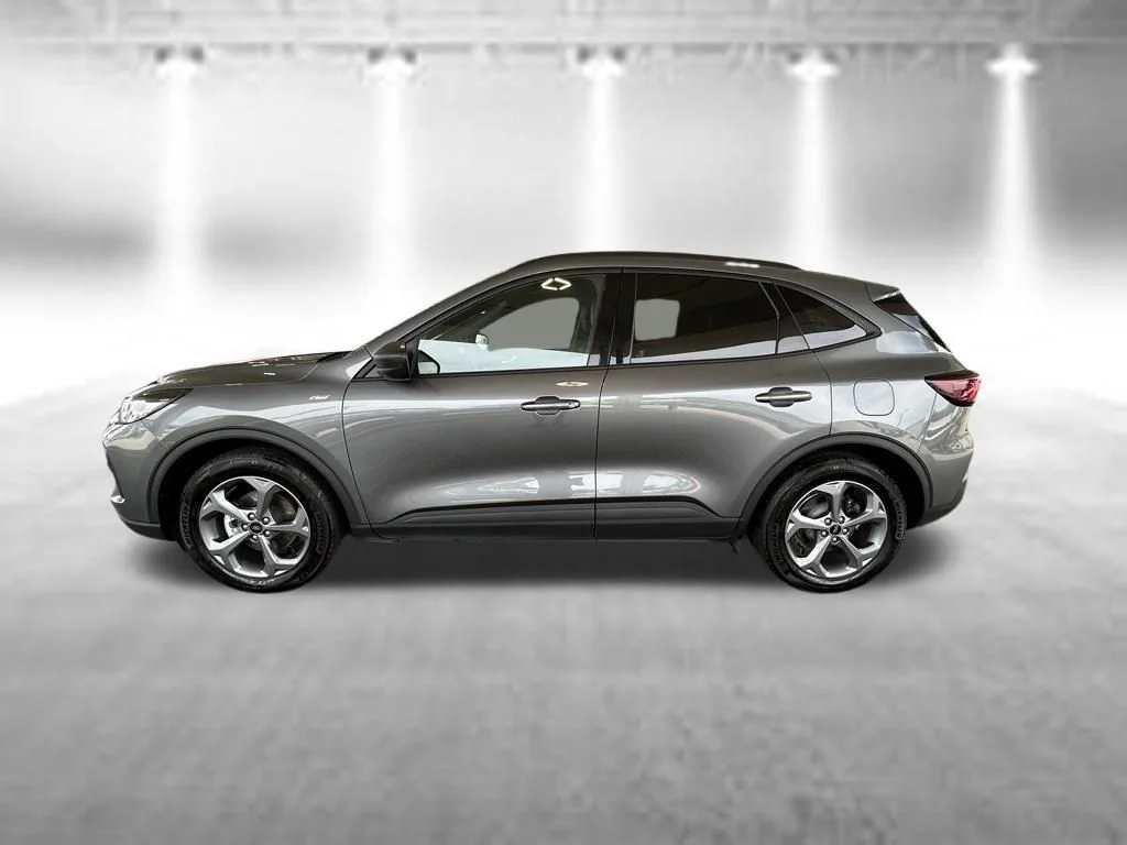 Used 2025 Gray Metallic Ford ST-Line image 8