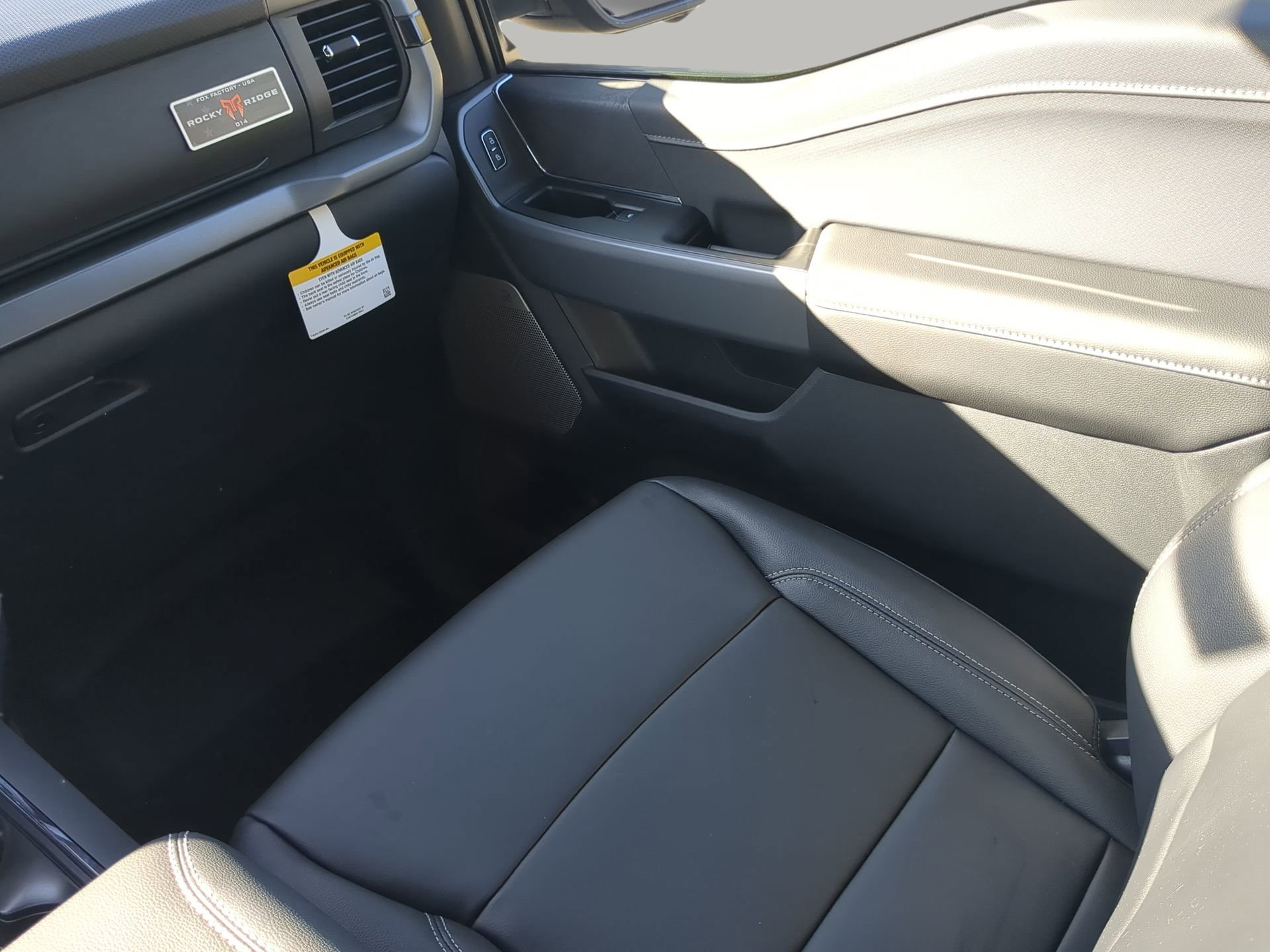 New 2026 Agate Black Metallic Ford XLT image 43