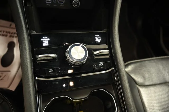 Used 2022 Gray Jeep Overland image 21