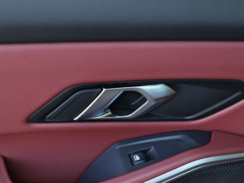 2024 BMW 3 Series 330i - Photo 23