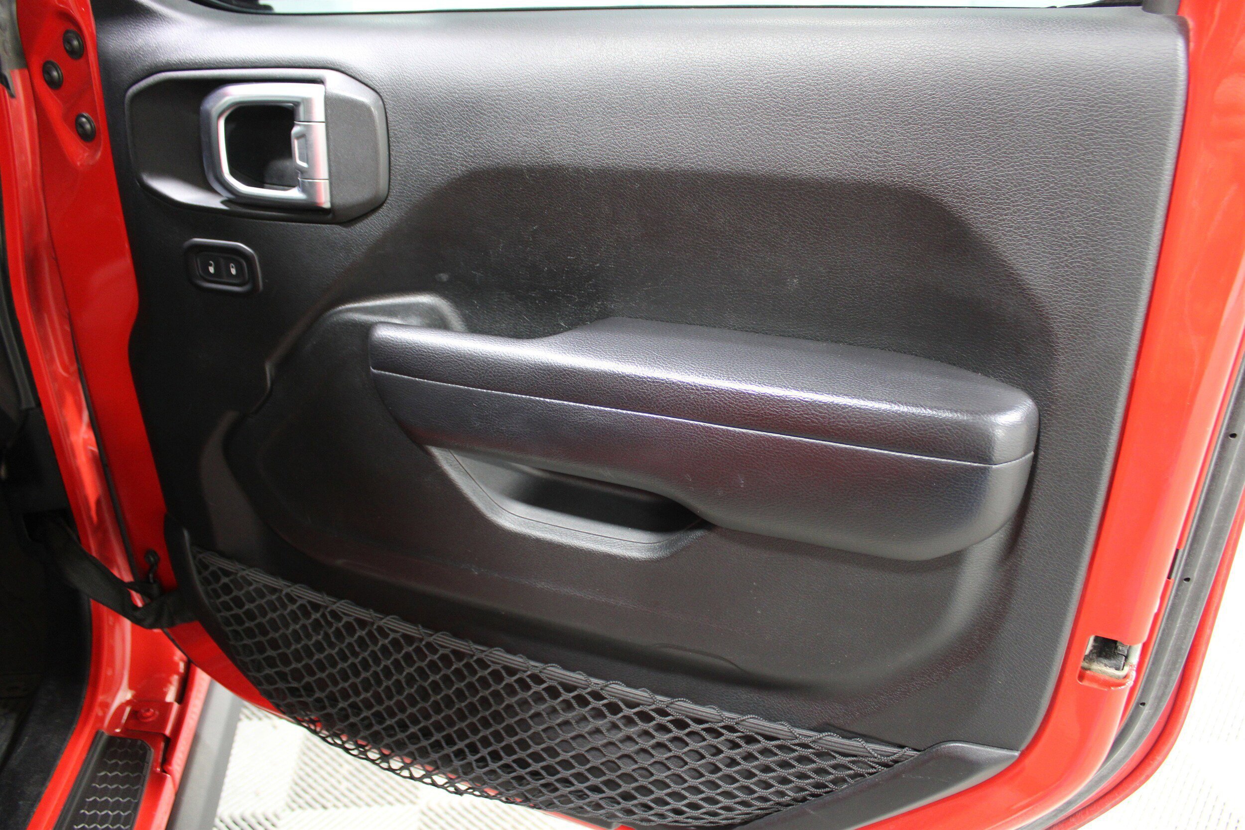 Used 2018 Firecracker Red Clearcoat Jeep Rubicon image 24