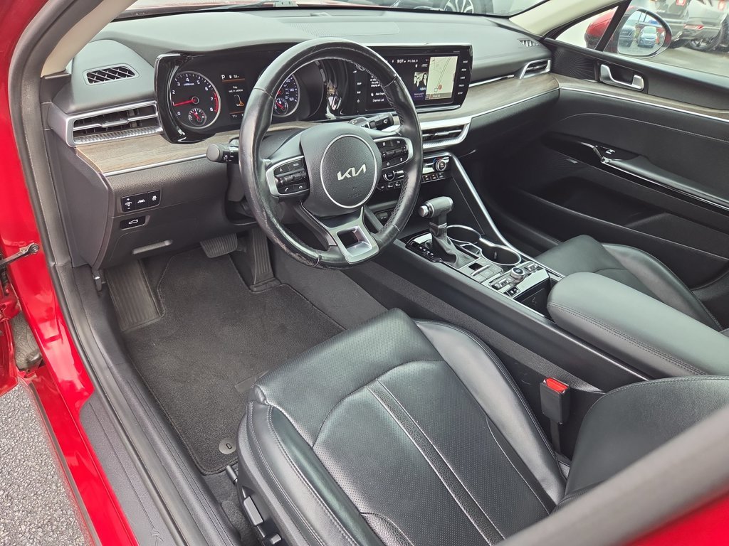Used 2022 Passion Red Kia EX image 12