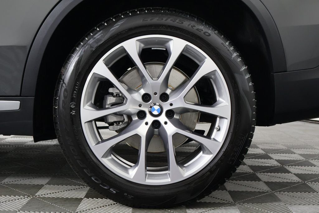 Used 2026 Gray BMW xDrive40i image 16