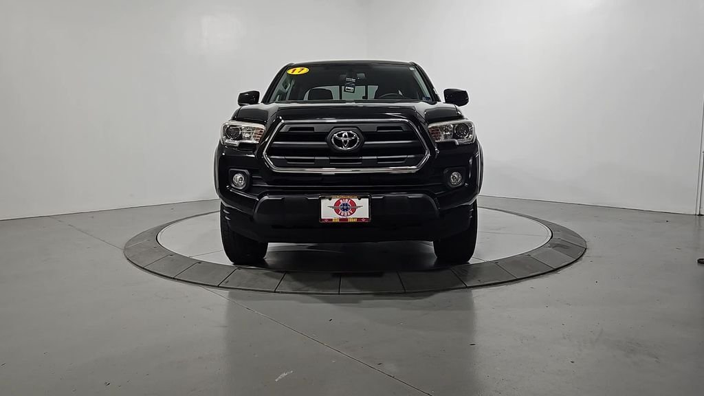 Used 2017 Black Toyota SR5 image 9