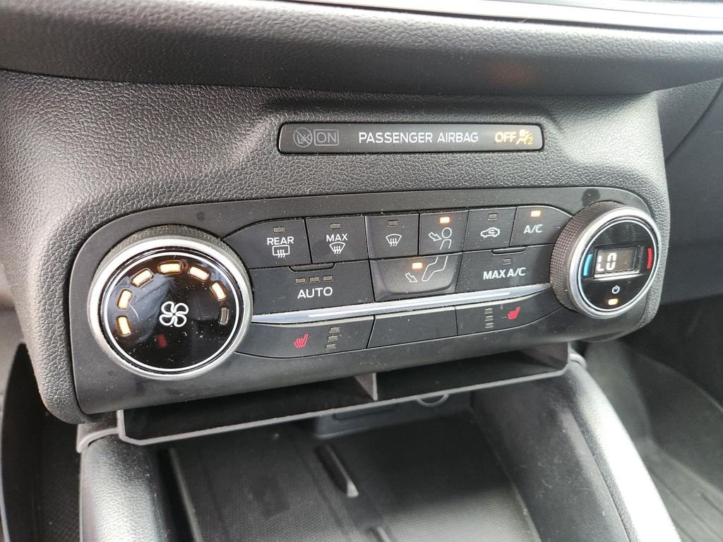 Used 2020 Gray Ford SE Sport image 18