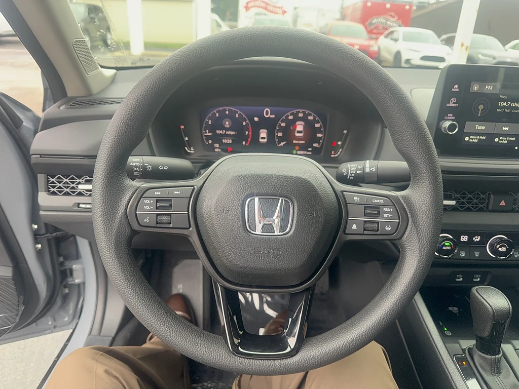 New 2026 Urban Gray Pearl Honda SE image 13