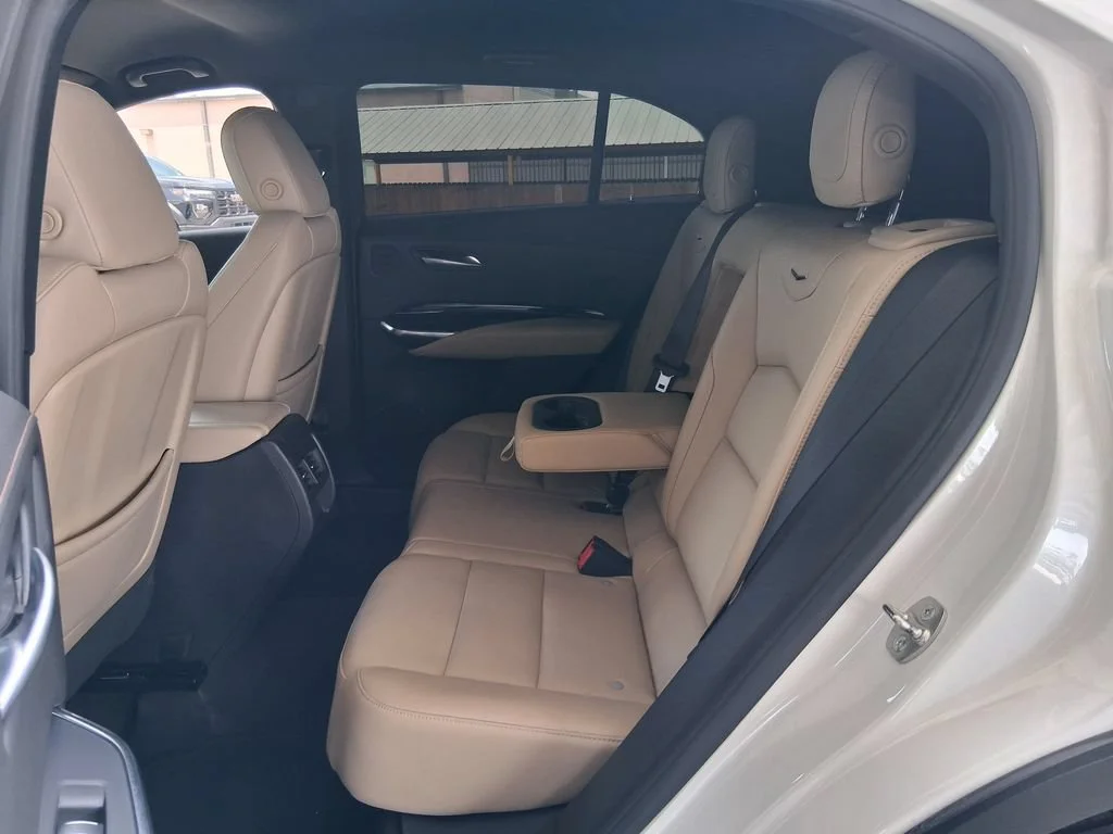 Used 2024 Crystal White Tricoat Cadillac Luxury image 22