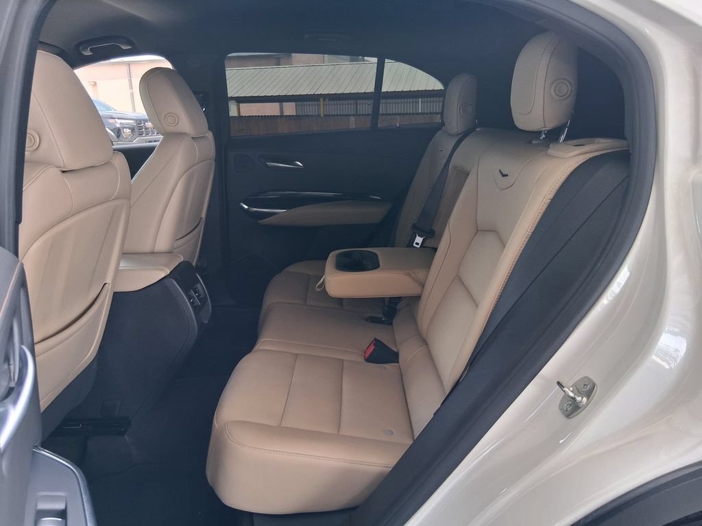 Used 2024 Crystal White Tricoat Cadillac Luxury image 22