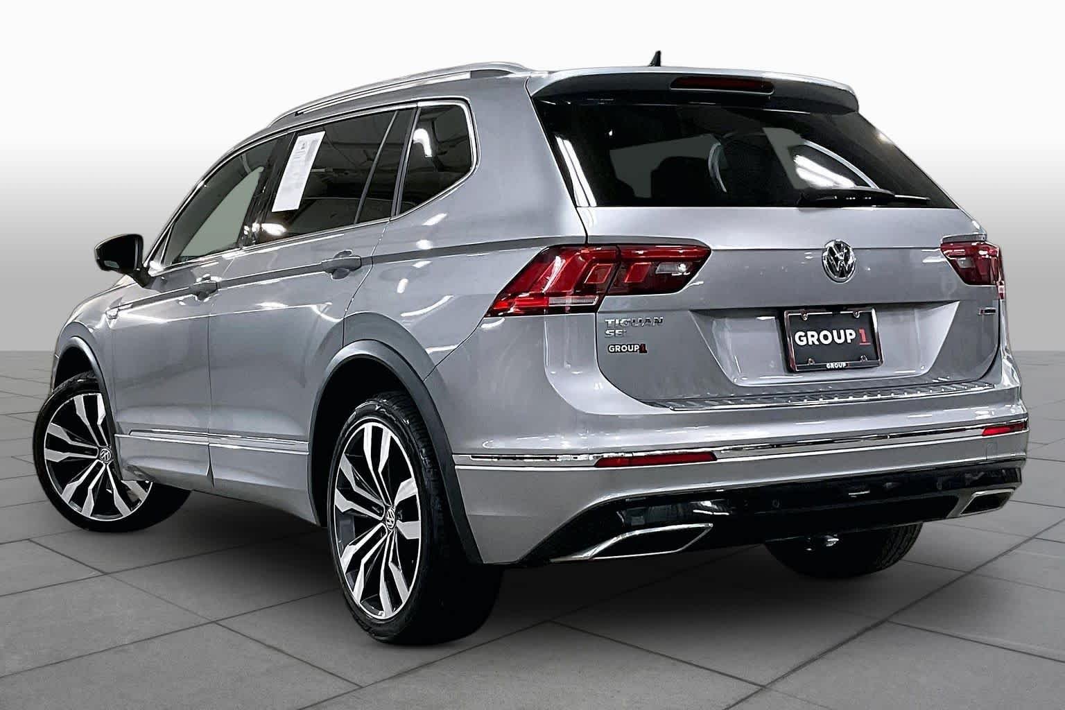 Used 2020 Pyrite Silver Metallic Volkswagen SEL Premium R-Line image 12