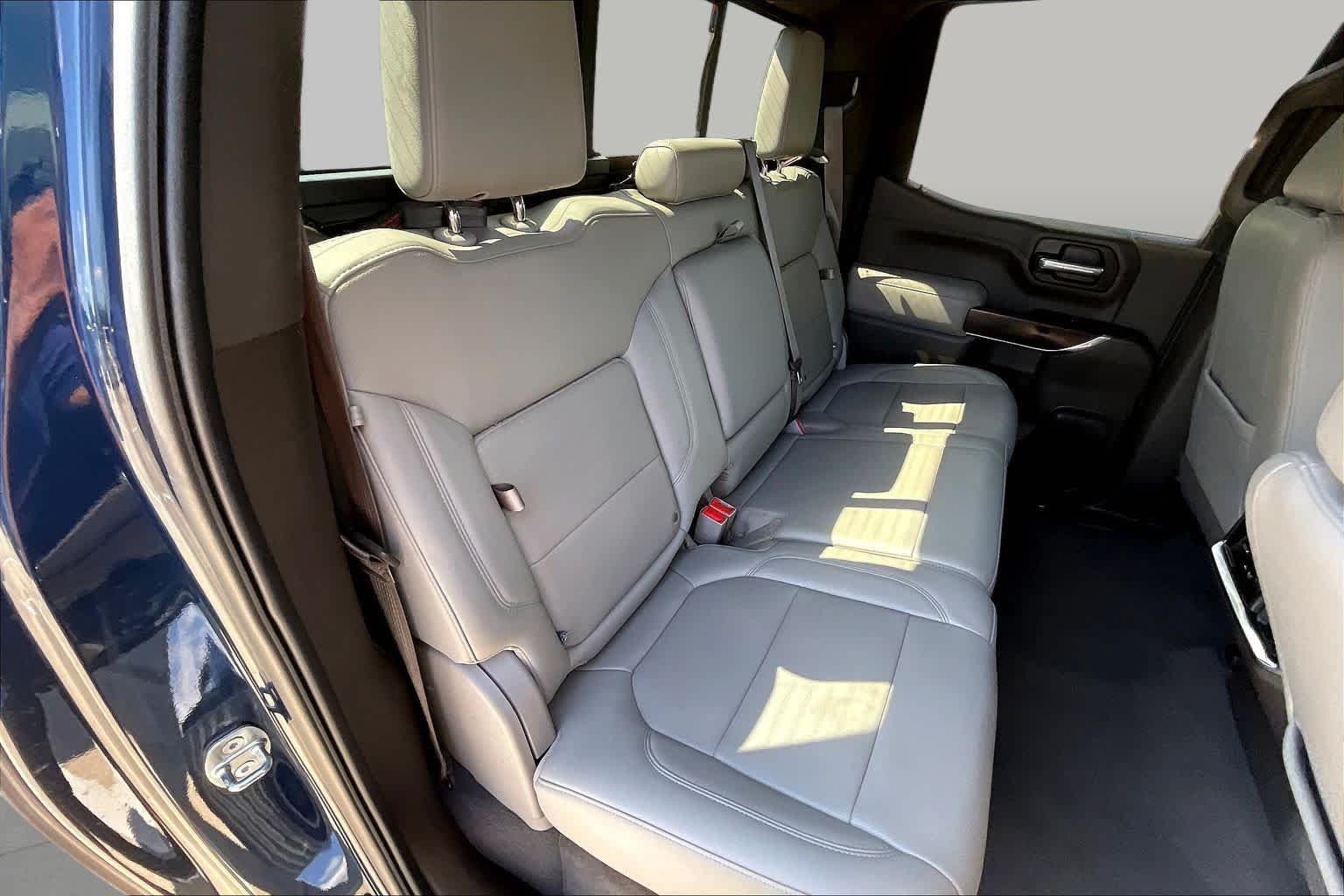 Used 2019 Pacific Blue Metallic GMC SLT image 18