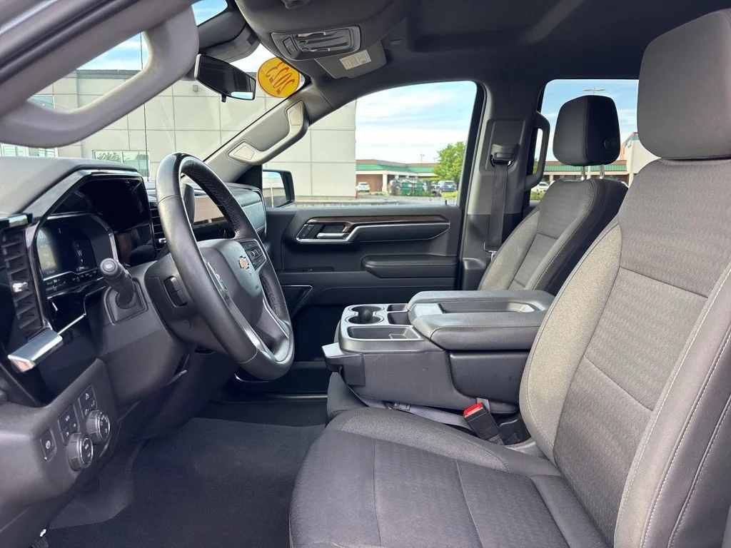 Used 2023 Gray Chevrolet LT image 29