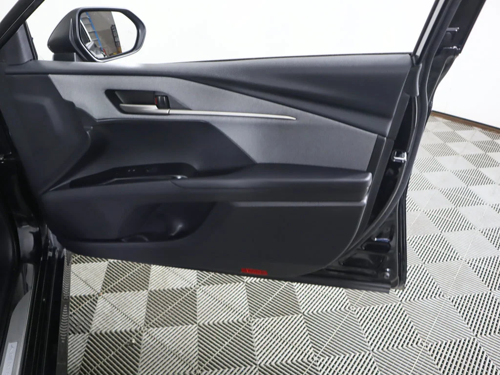 Used 2025 Midnight Black Metallic Toyota LE image 21