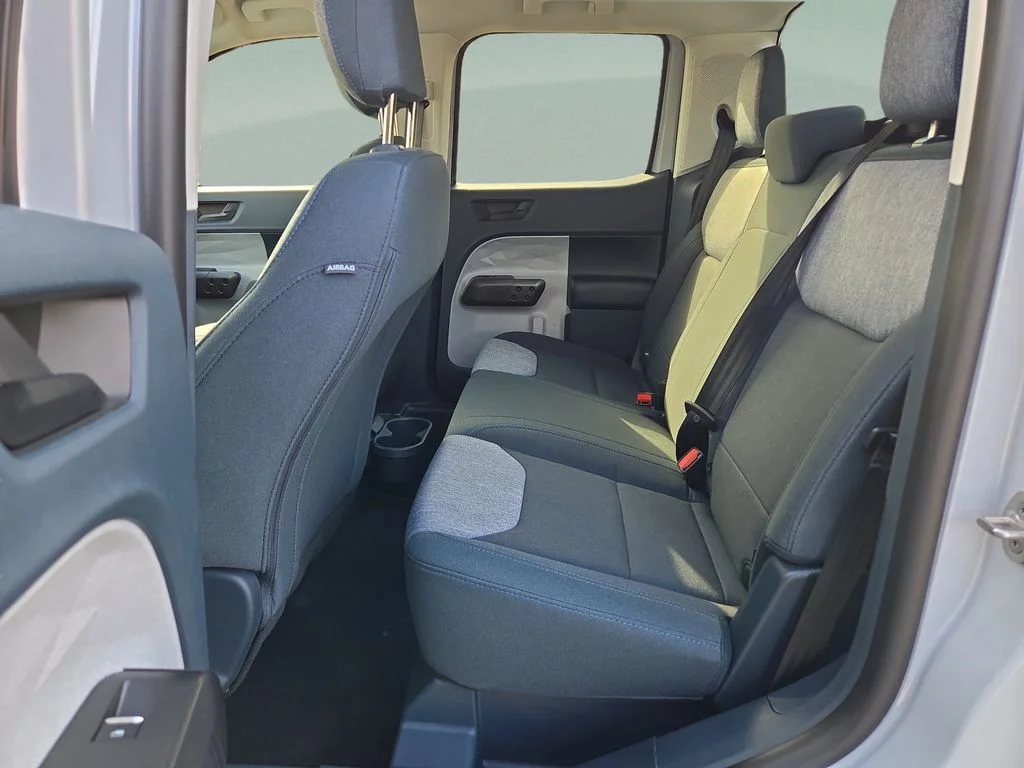 New 2026 Space White Metallic Ford XLT image 39