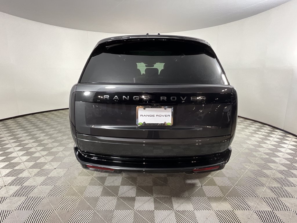 New 2026 Carpathian Grey Land Rover SE LWB 7-Seats / V8 image 7