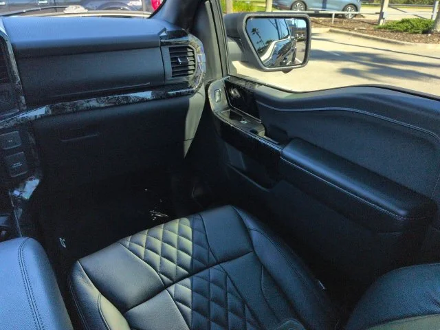 Used 2025 Black Metallic Ford XLT image 17