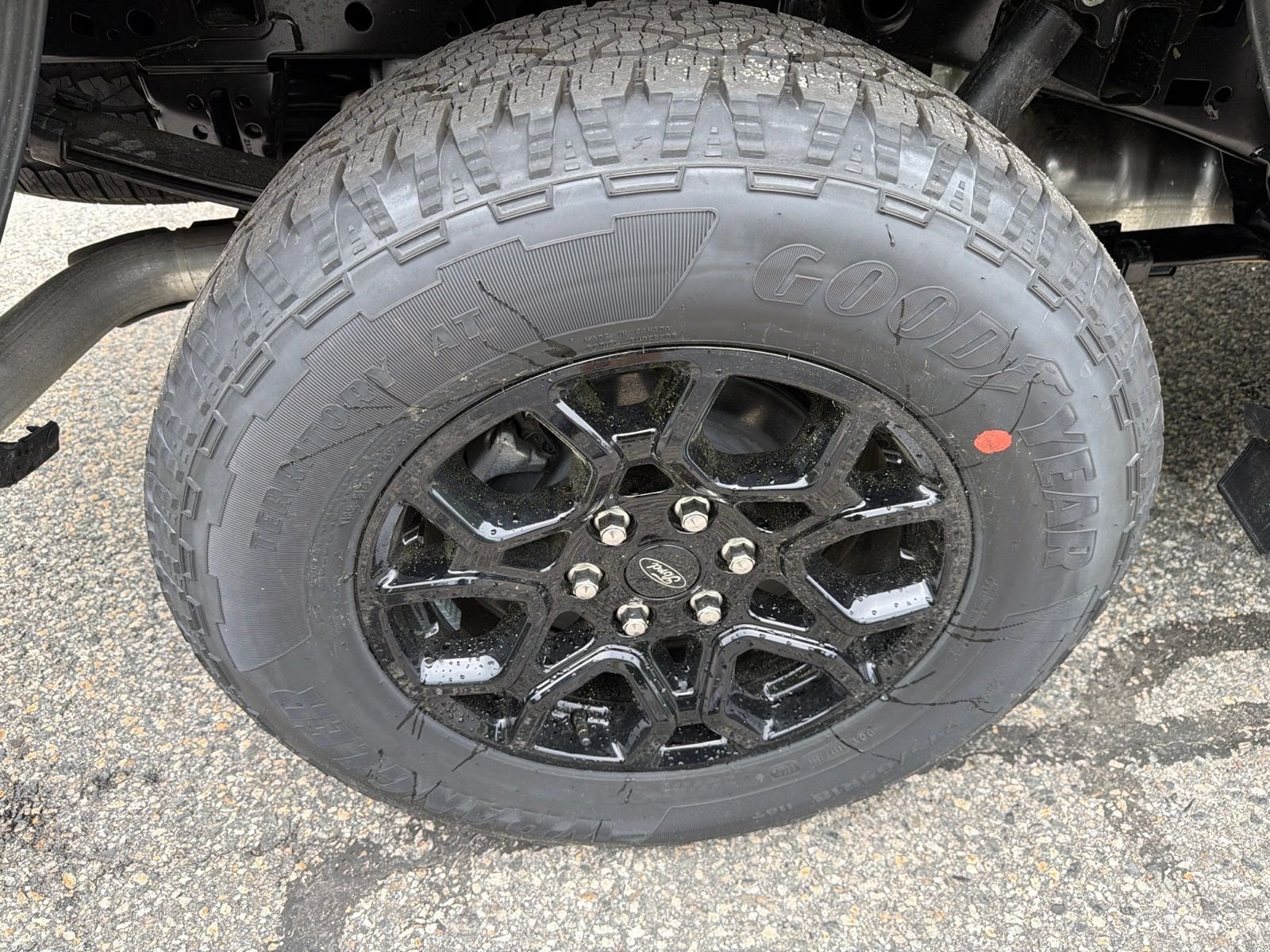 New 2026 Carbonized Gray Metallic Ford XLT image 9