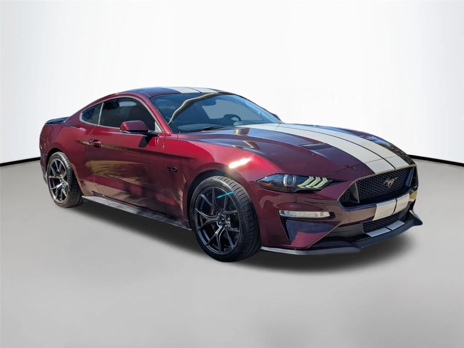 Used 2018 Royal Crimson Metallic Tinted Clearcoat Ford GT Premium image 3
