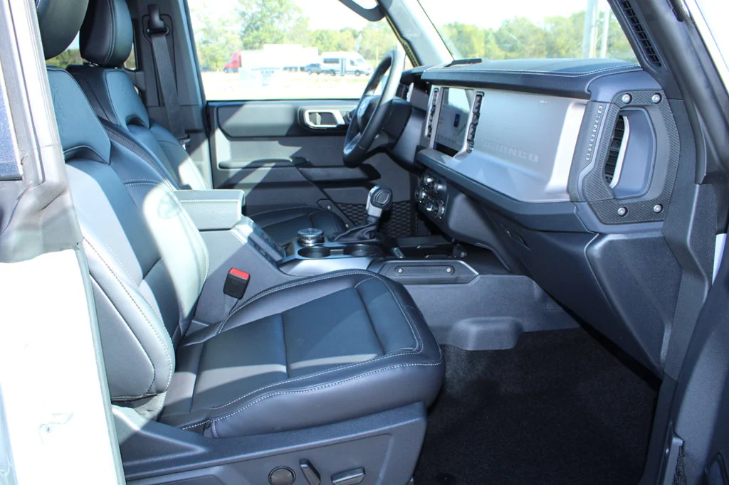 New 2026 Avalanche Gray Ford Outer Banks® image 36