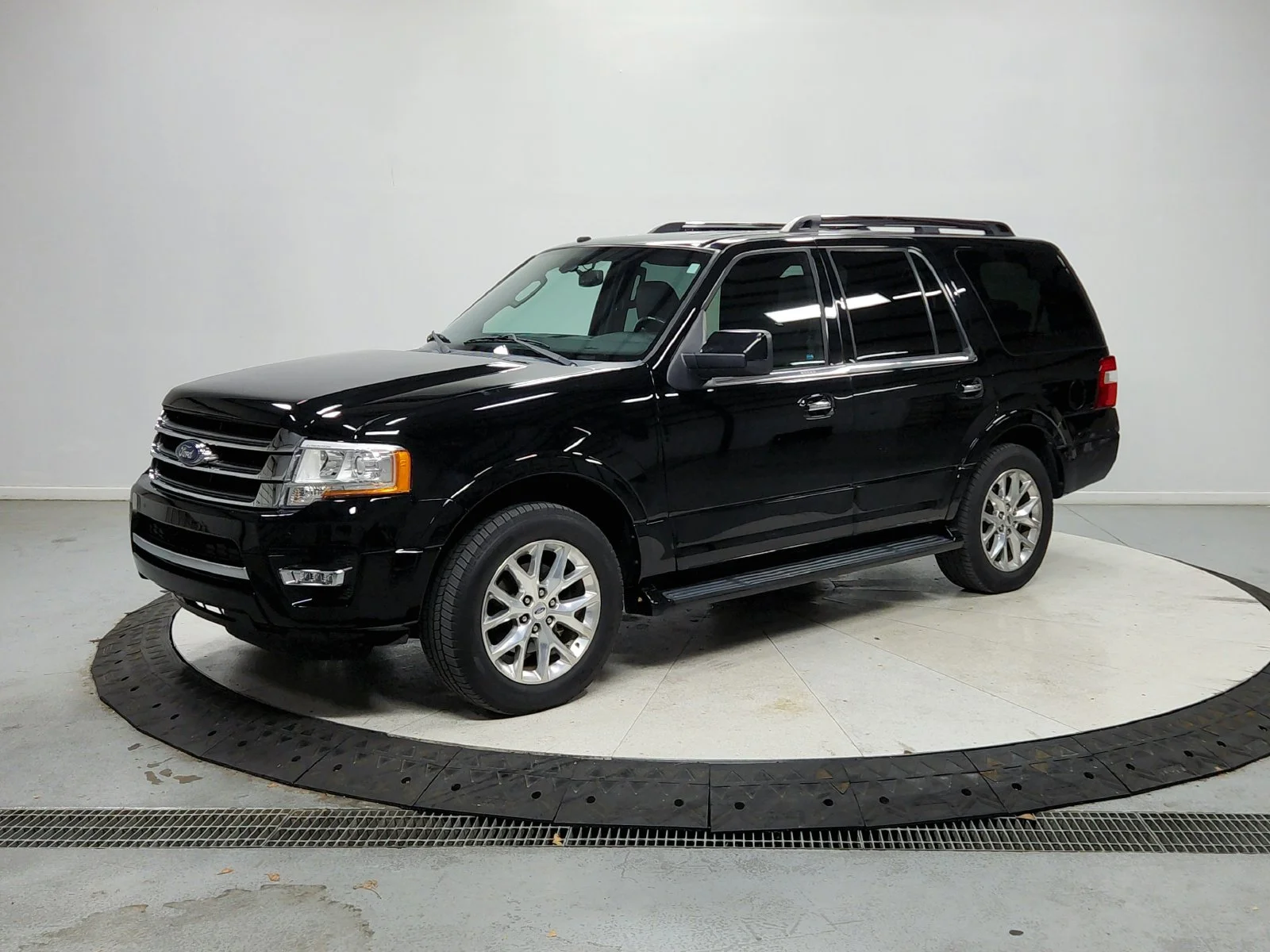 Used 2017 Black Ford Limited image 4